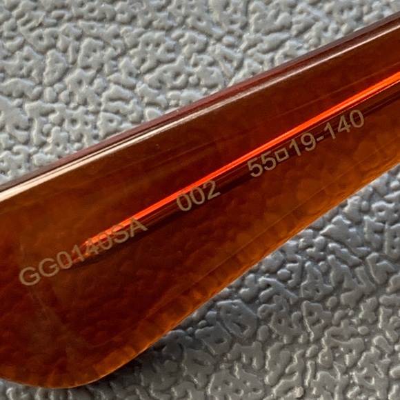 NEW Gucci sunglasses! - Picture 4 of 4